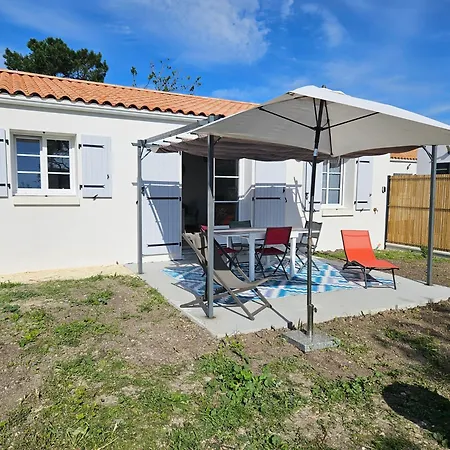 Maison Neuve 3 Etoiles Proche De La *